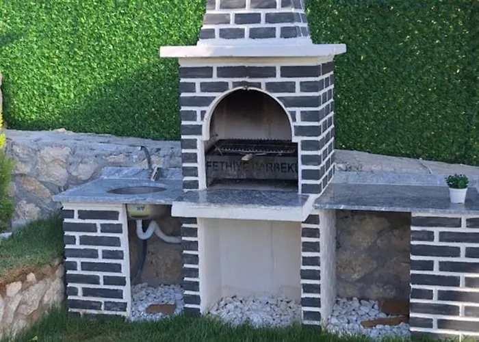 Havuzlu Tas Yapi Kiralik Villa Kadikoy (Fethiye)